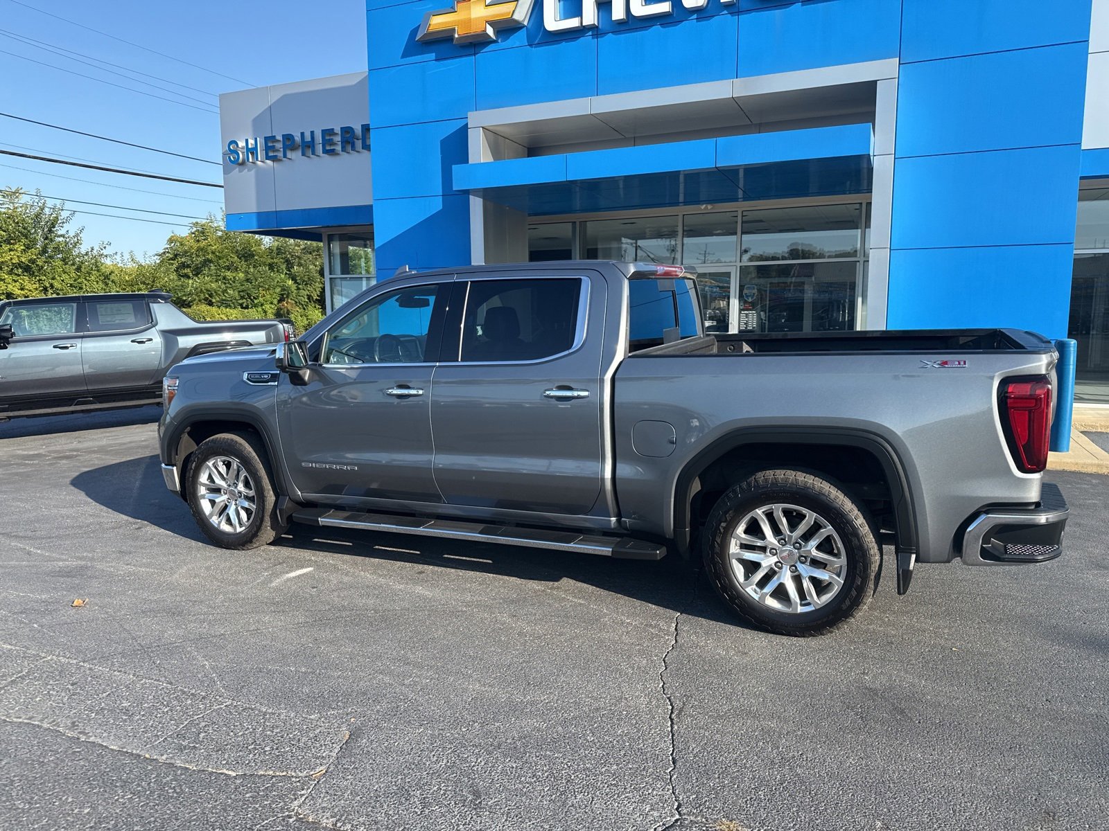 2021 Gmc Sierra 1500 SLT photo 6
