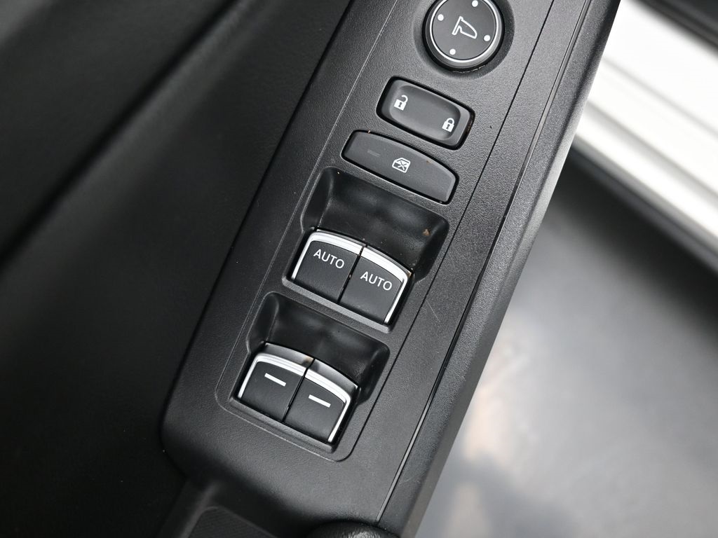 2022 Honda Civic EX-L photo 13