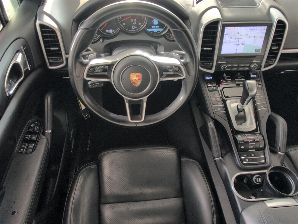 2017 Porsche Cayenne Platinum Edition photo 6