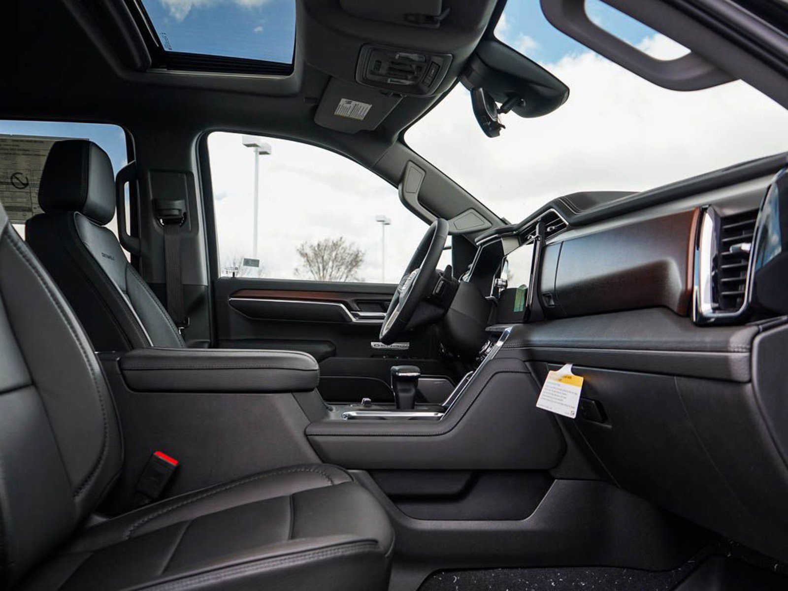 2025 Gmc Sierra 1500 Denali photo 8