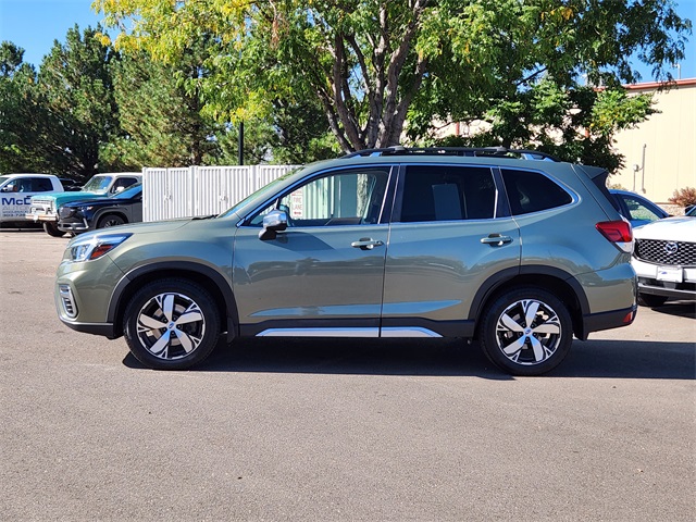 2020 Subaru Forester Touring photo 2