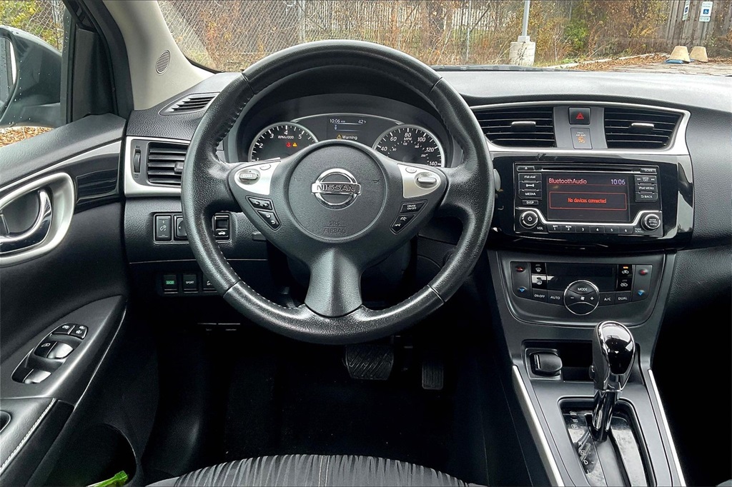 2018 Nissan Sentra SV photo 4