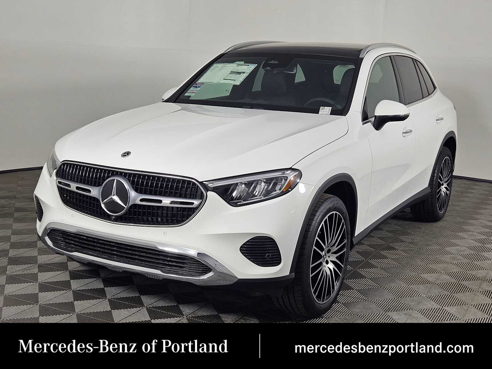 2025 Mercedes-Benz GLC