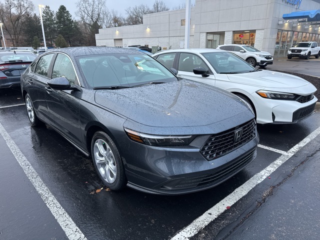 2025 Honda Accord LX's photo