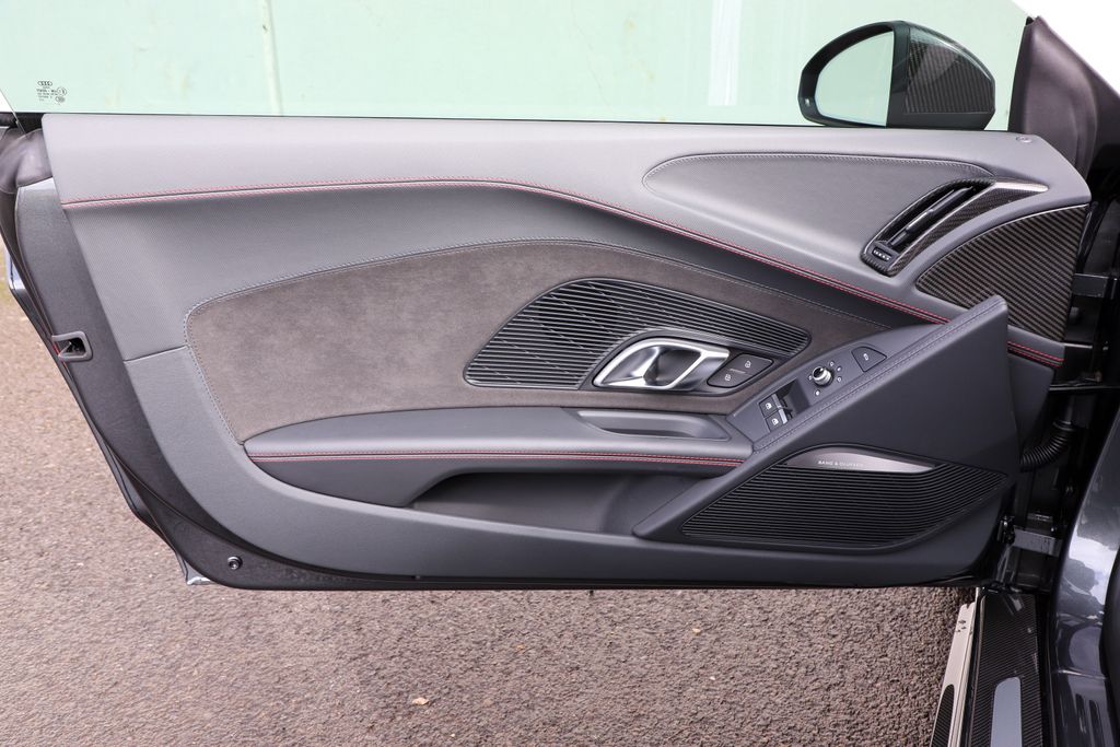 2023 Audi R8 5.2 photo 37