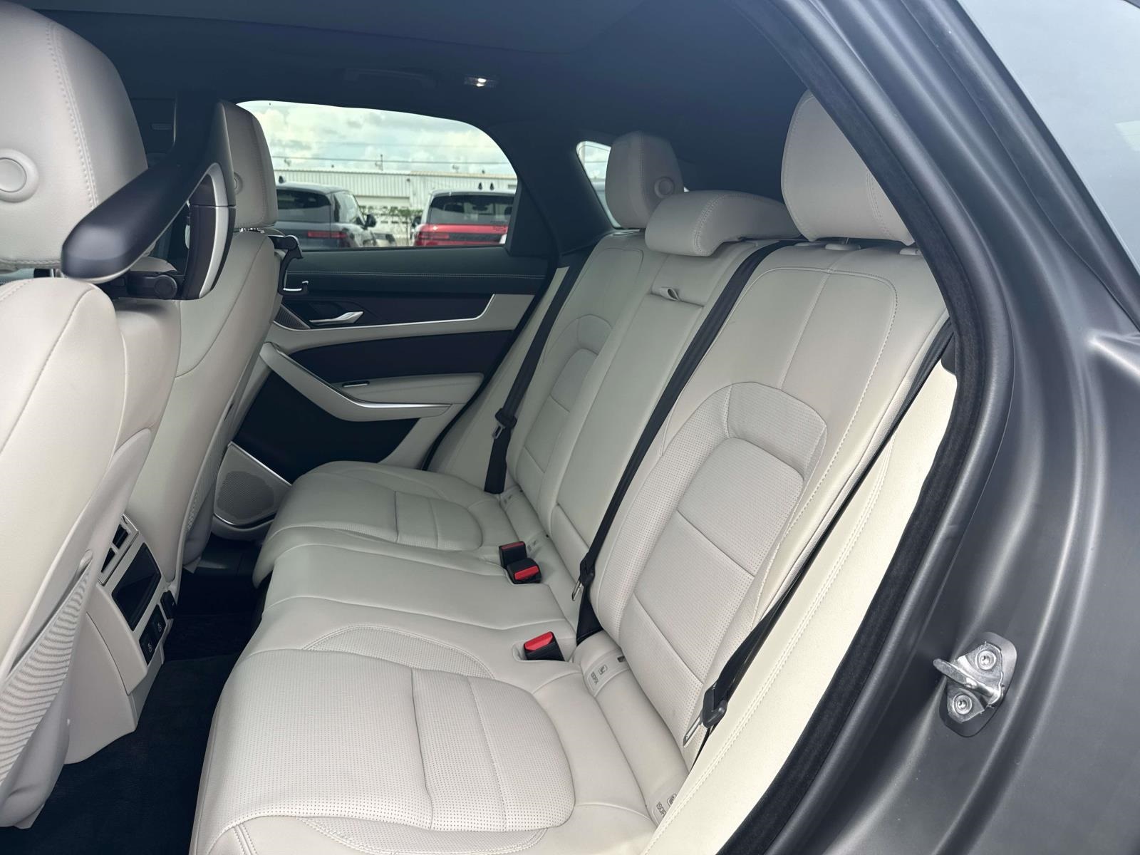 2026 Jaguar F-PACE P250 R-Dynamic S photo 8
