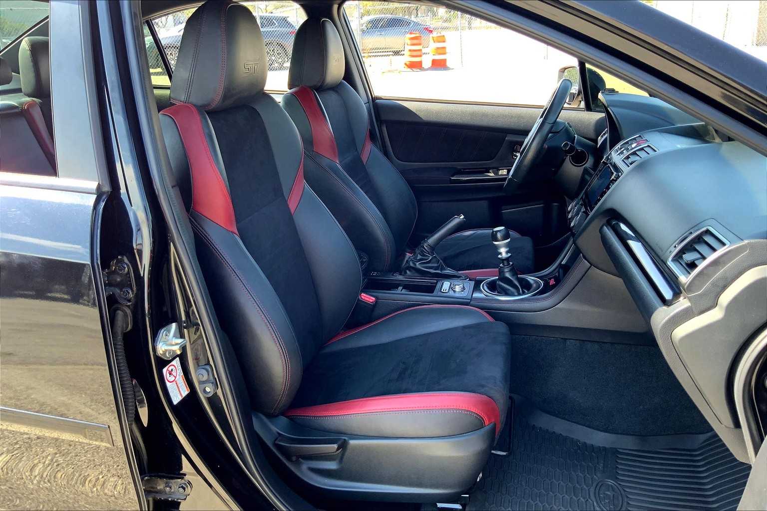 2020 Subaru WRX STI photo 9