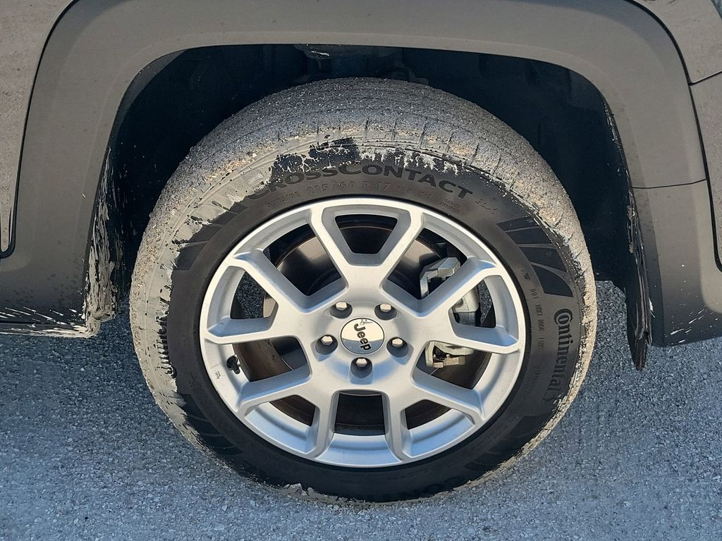 2022 Jeep Renegade Latitude photo 19