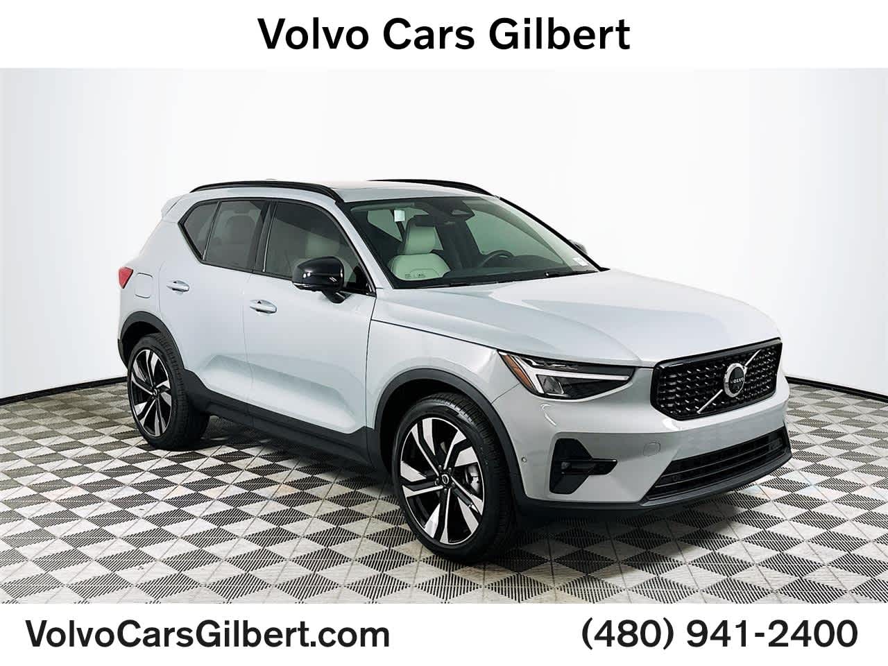 2025 Volvo XC40 Plus