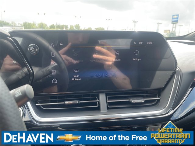 2025 Chevrolet Trax photo 12