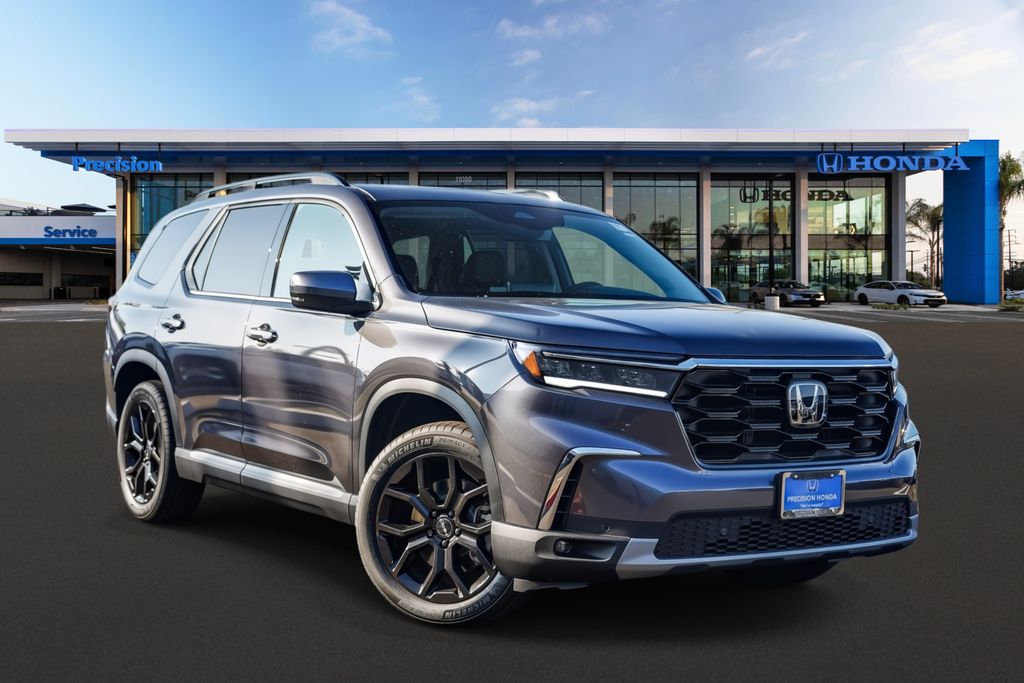 2025 Honda Pilot Touring's photo