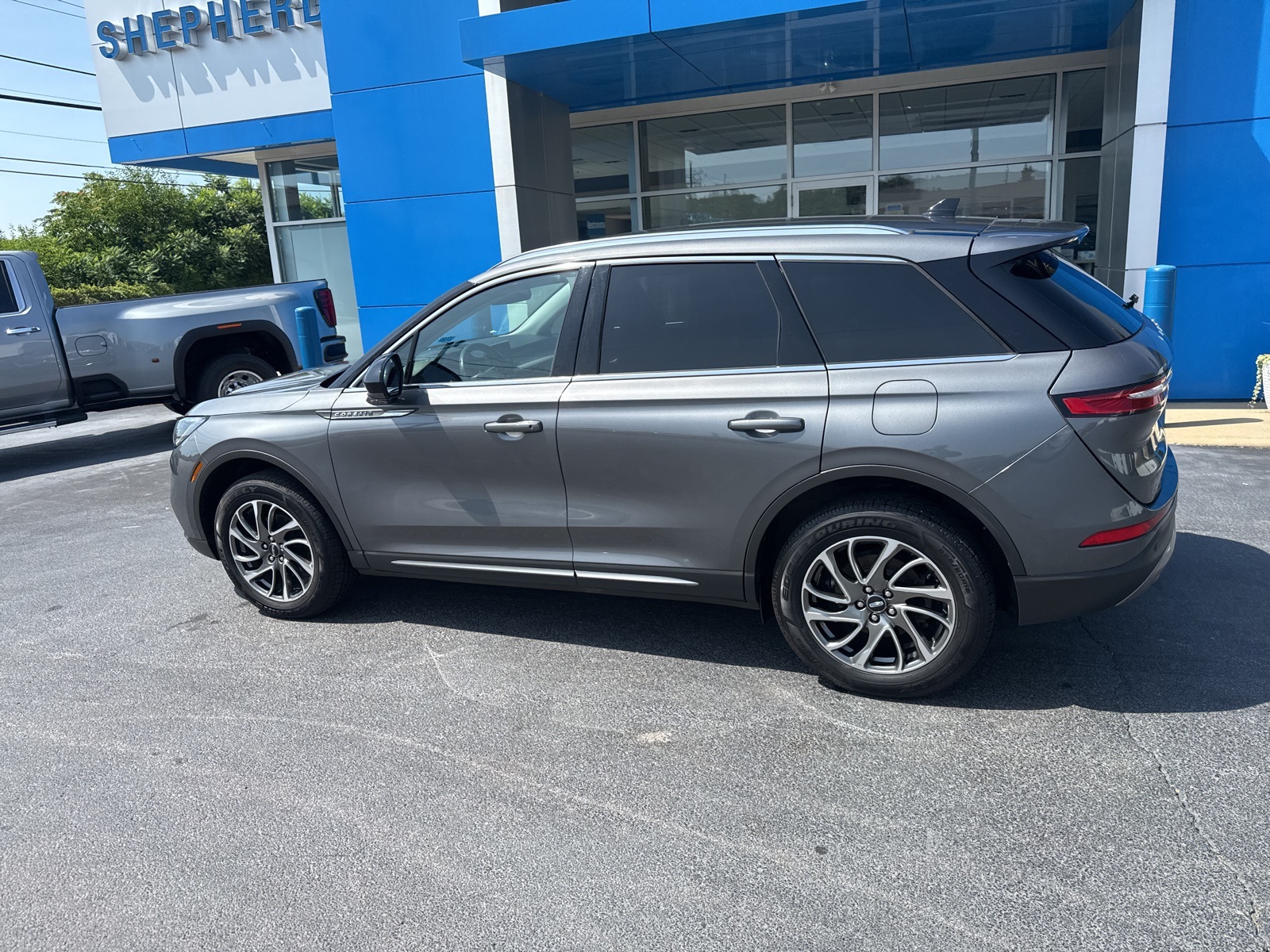2021 Lincoln Corsair Standard photo 7