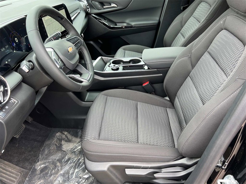 2026 Chevrolet Equinox LT photo 13