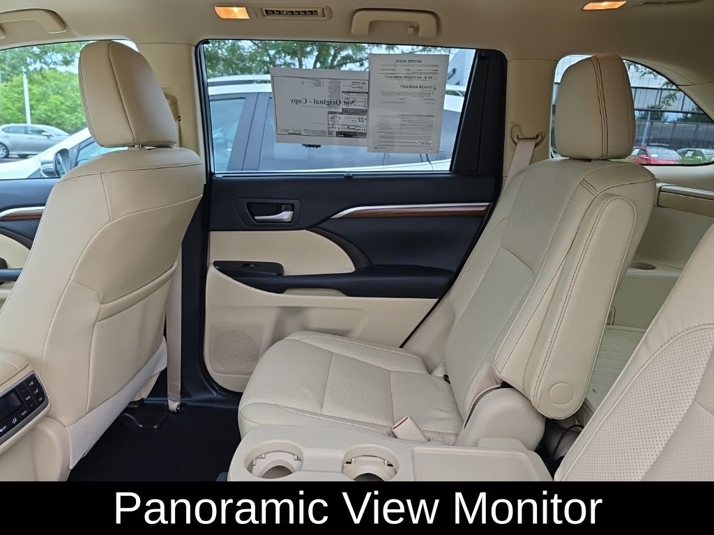 2019 Toyota Highlander Limited Platinum photo 17