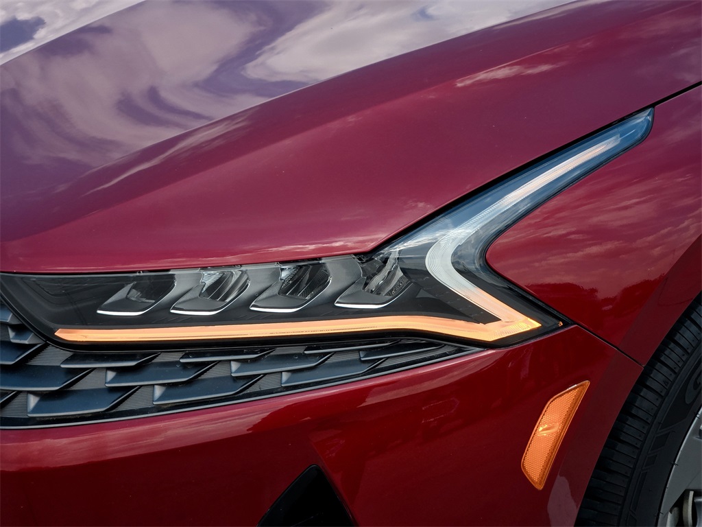 2021 Kia K5 LX photo 3
