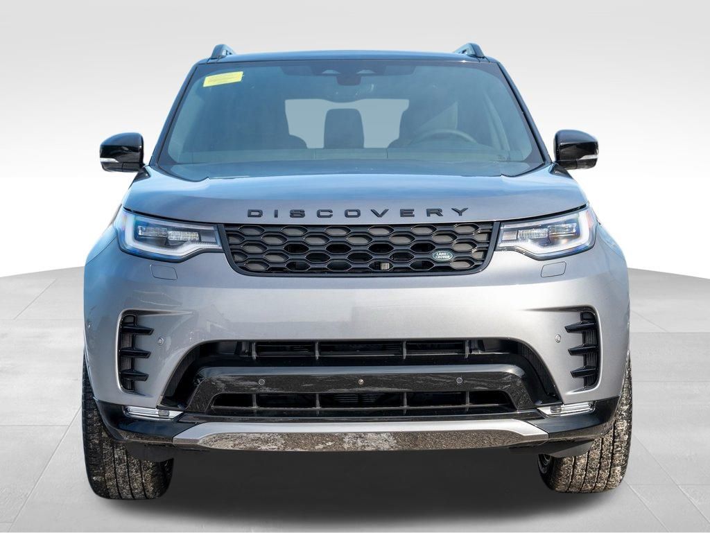 2025 Land Rover Discovery SE photo 2