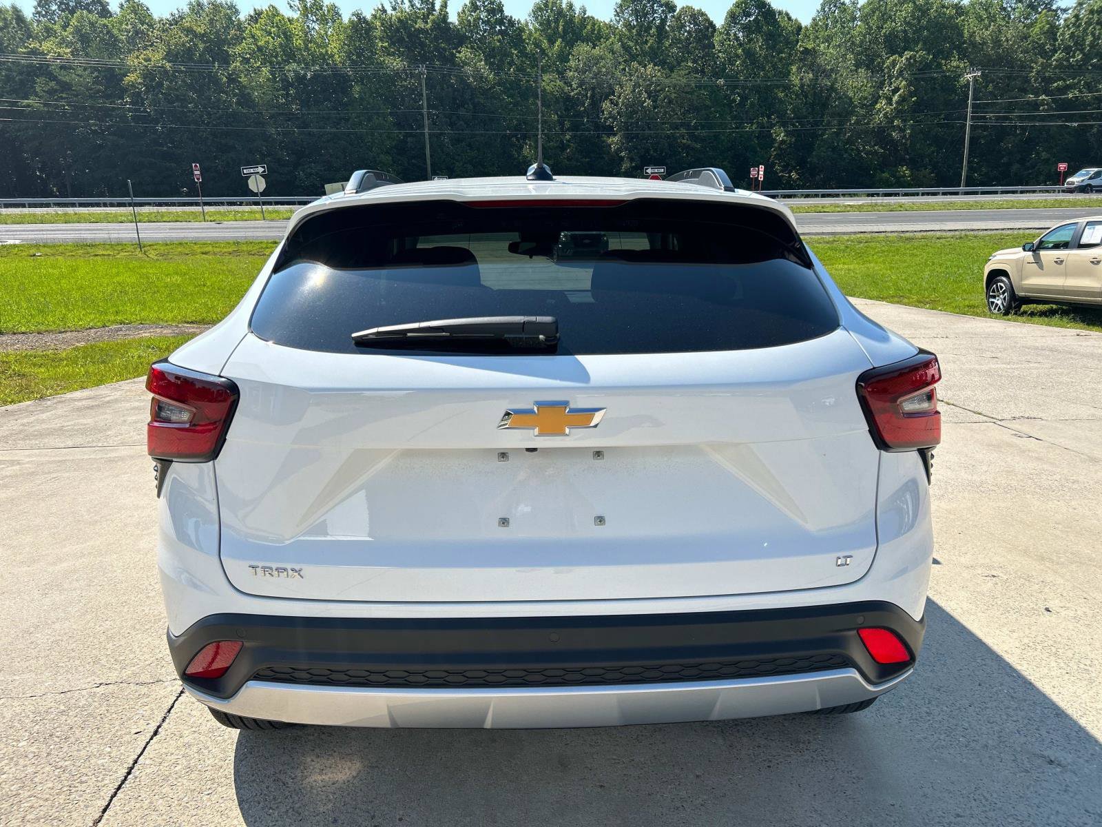 2025 Chevrolet Trax LT photo 5