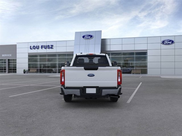 2024 Ford F-350 photo 5