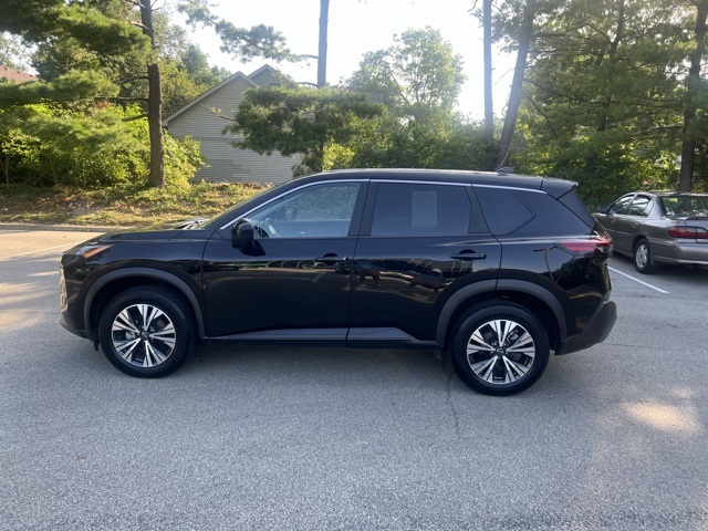 2023 Nissan Rogue SV photo 3