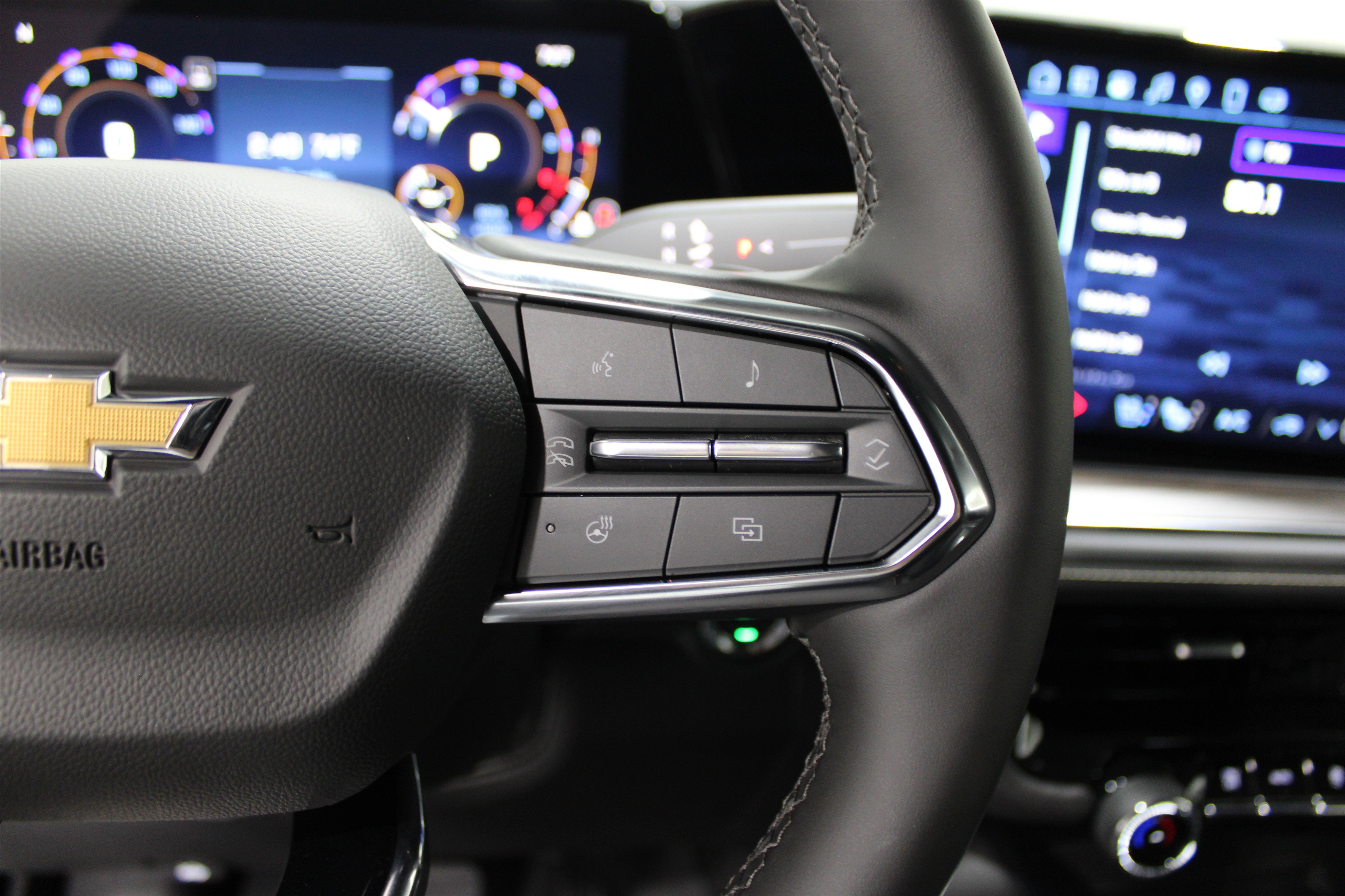 2025 Chevrolet Tahoe Premier photo 3