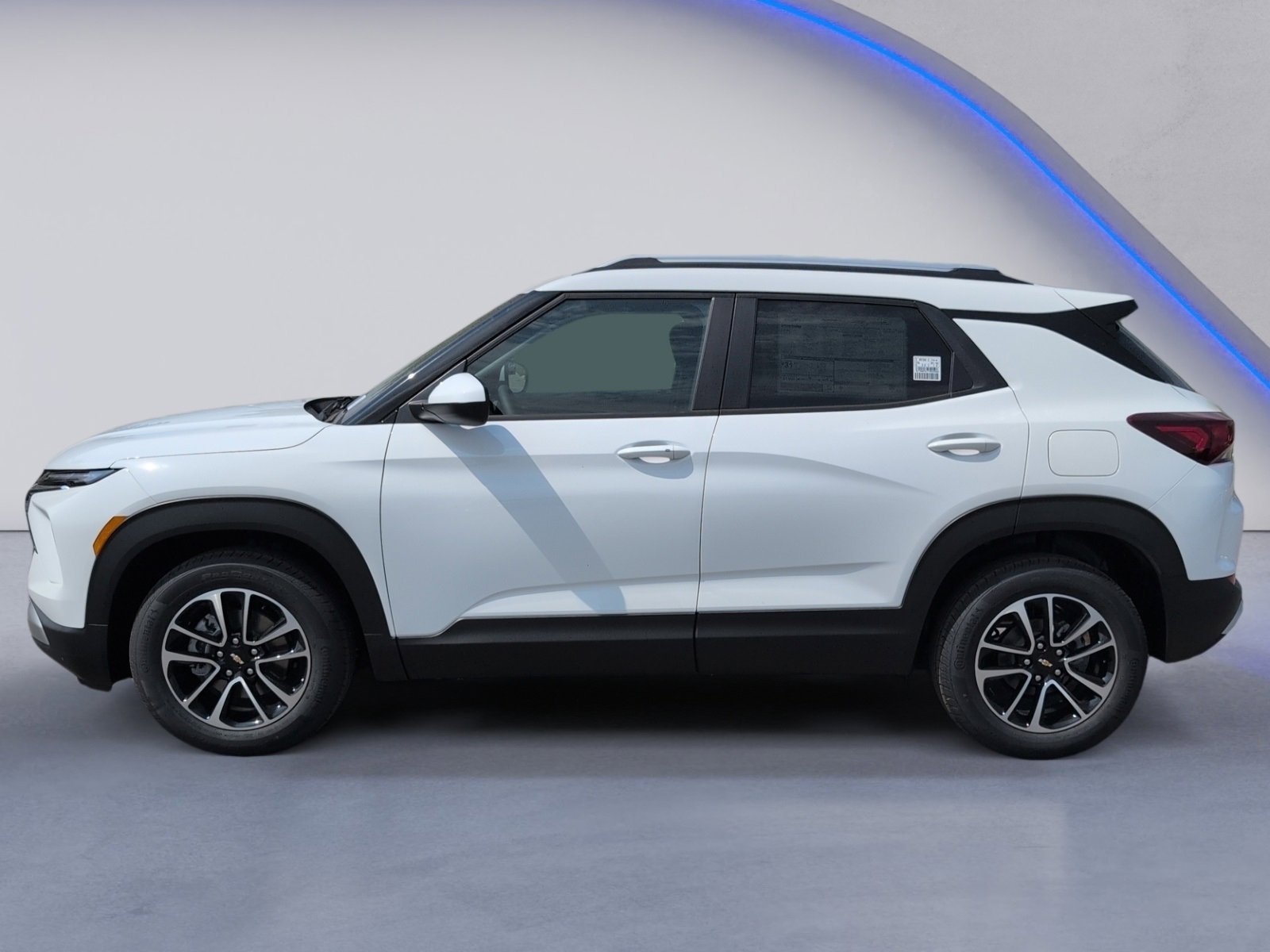 2026 Chevrolet Trailblazer LT photo 2