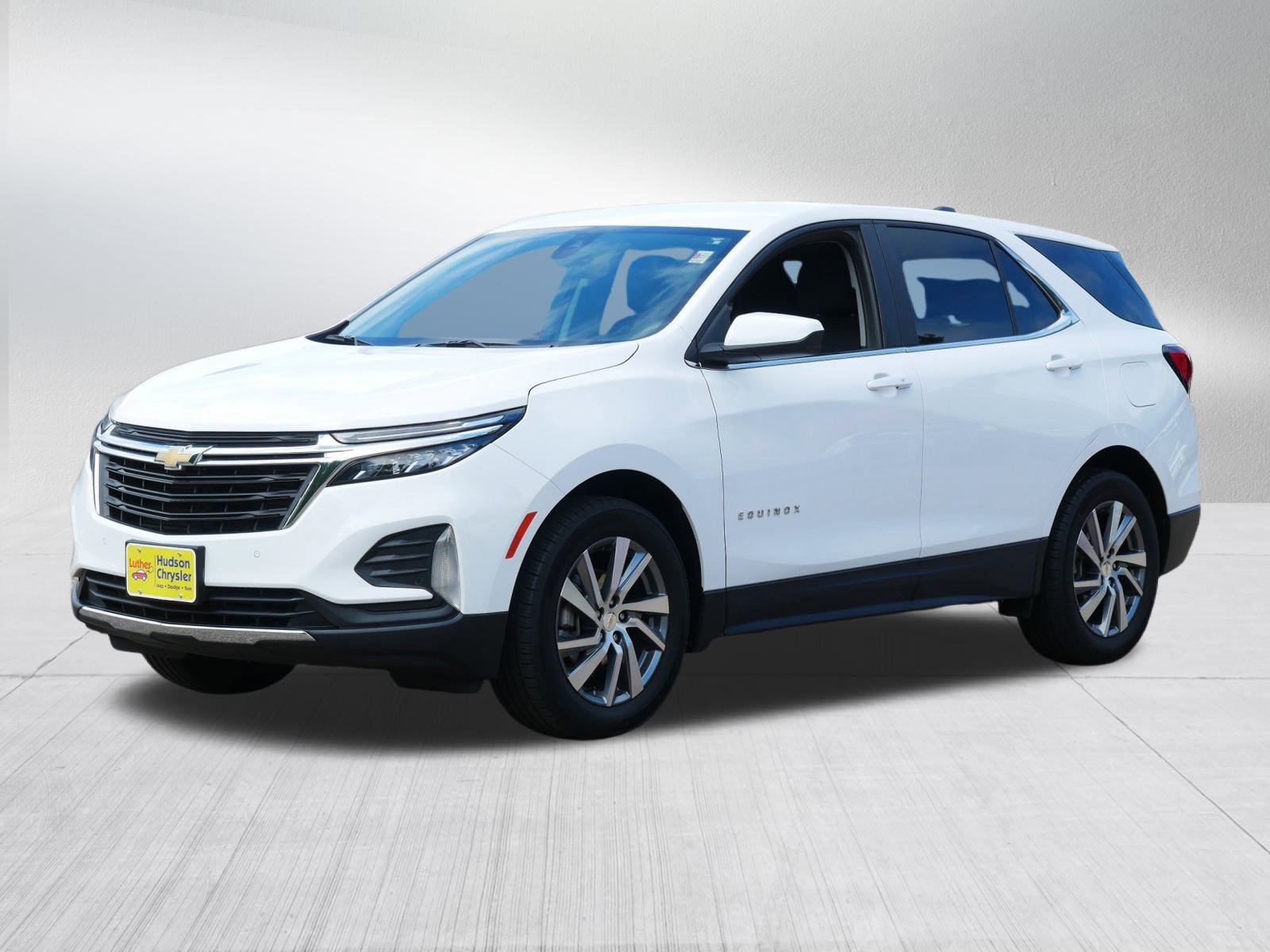 2022 Chevrolet Equinox LT photo 3