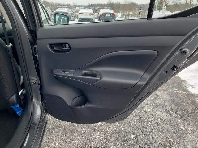 2025 Nissan Versa S photo 14