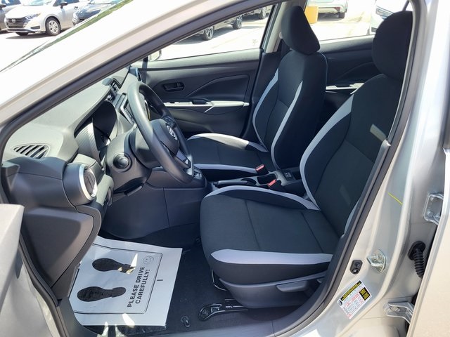2025 Nissan Versa 1.6 S photo 10