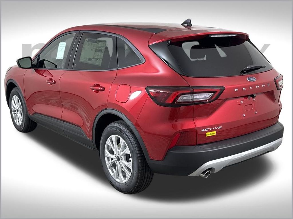 2025 Ford Escape Active photo 3
