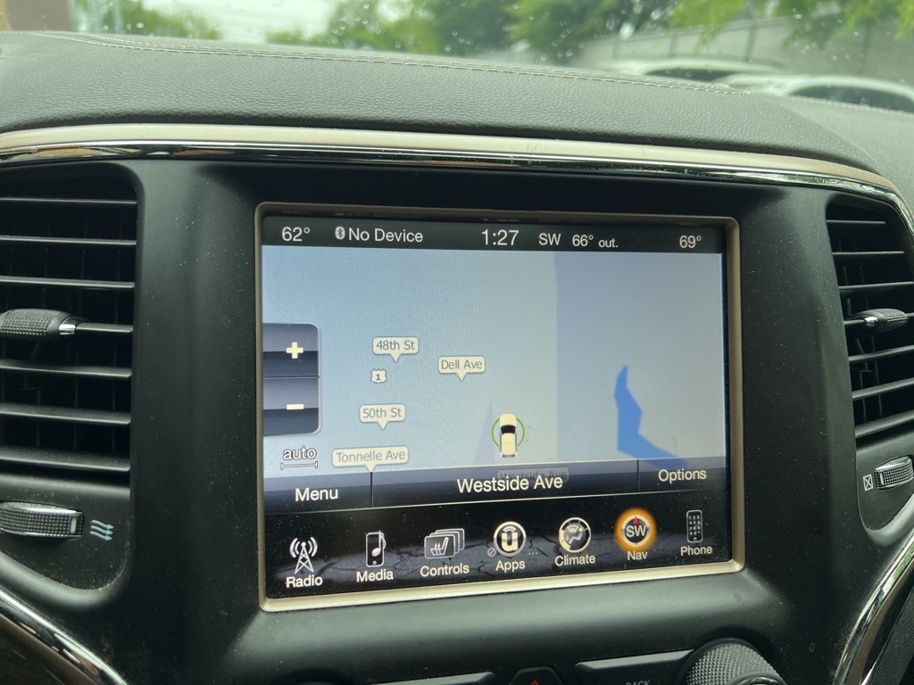2017 Jeep Grand Cherokee Overland photo 18