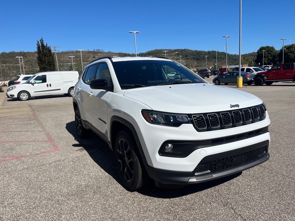2026 Jeep Compass Latitude Altitude photo 4