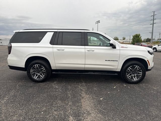 2025 Chevrolet Suburban Z71 photo 7