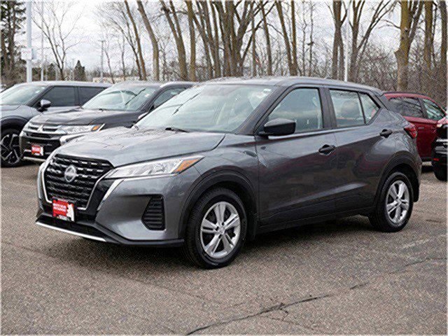 2022 Nissan Kicks S photo 3