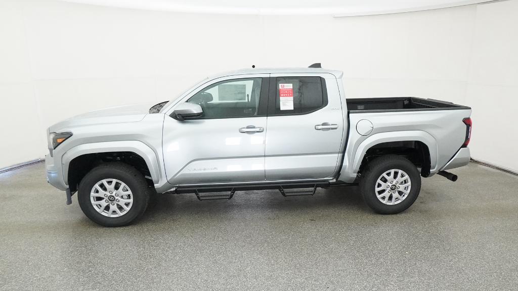 2025 Toyota Tacoma SR5 4x4 Double Cab photo 9