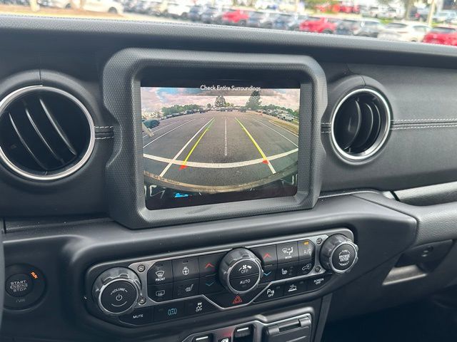 2023 Jeep Wrangler Sahara 4xe photo 28