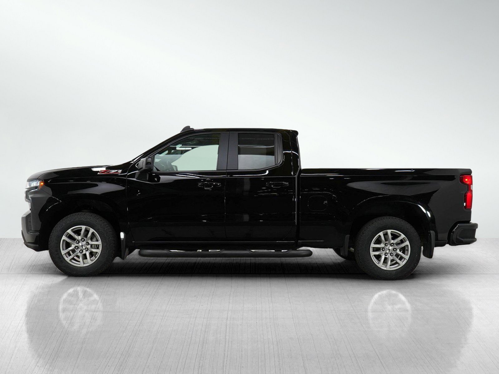 Used 2020 Chevrolet Silverado 1500 RST with VIN 1GCRYEED7LZ371245 for sale in White Bear Lake, Minnesota