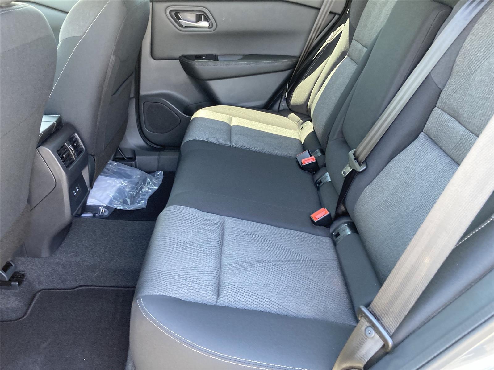2026 Nissan Rogue SV photo 29