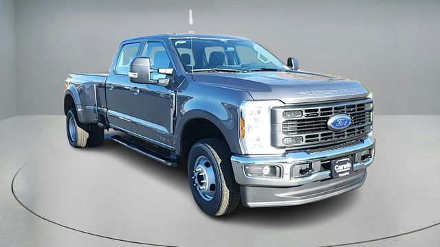 2026 Ford F-350 Super Duty XL's photo