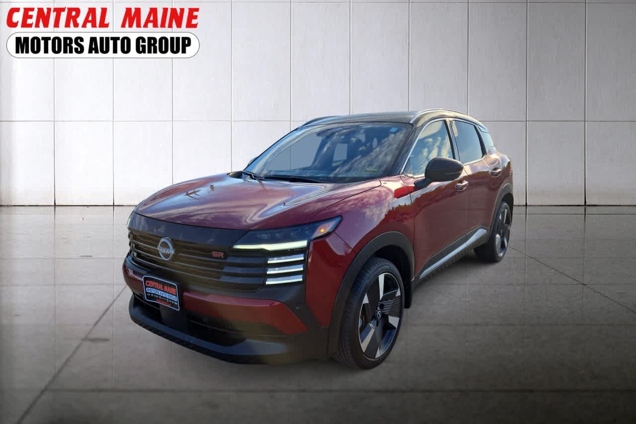 2025 Nissan Kicks SR AWD's photo