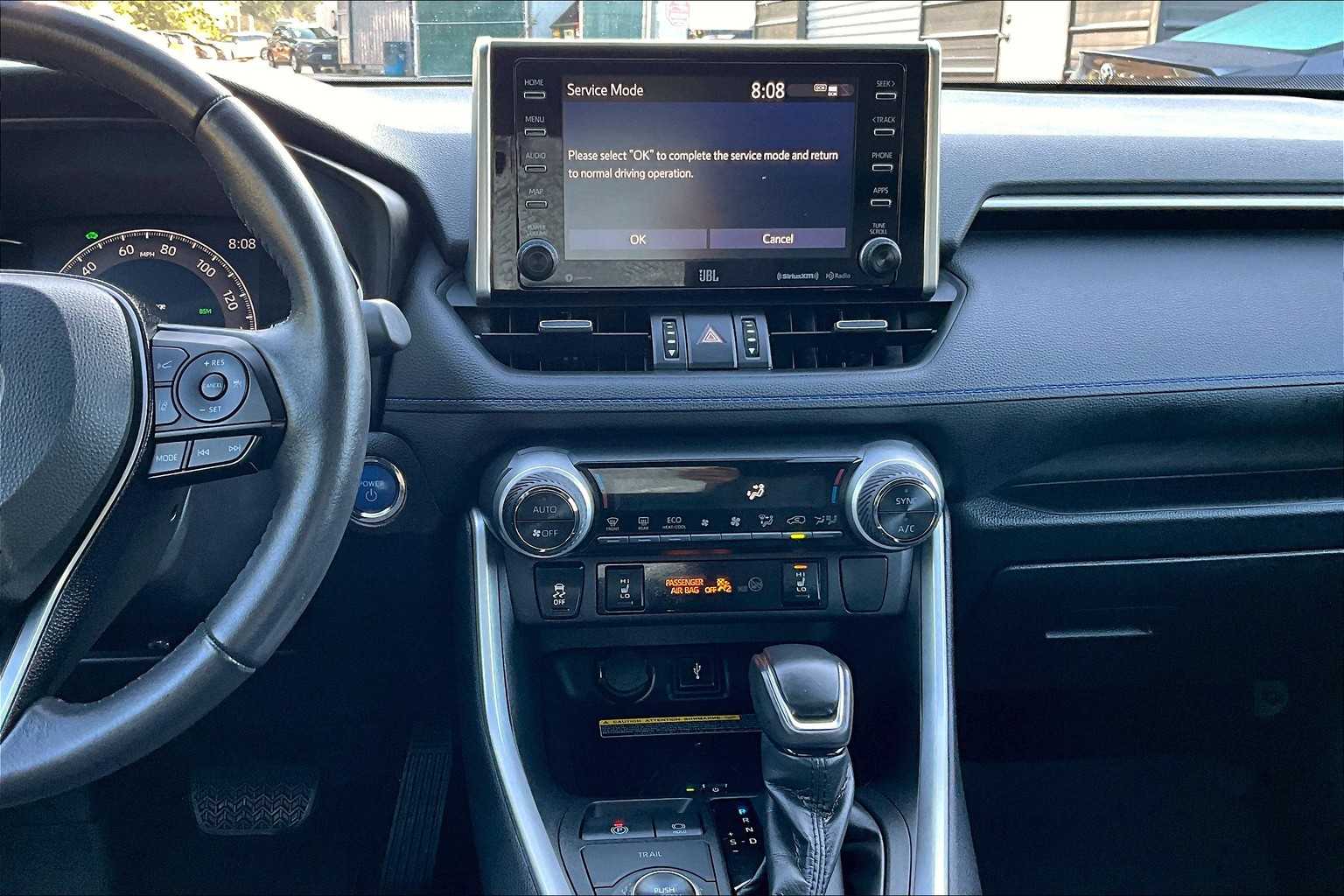 2021 Toyota RAV4 Hybrid XSE photo 6