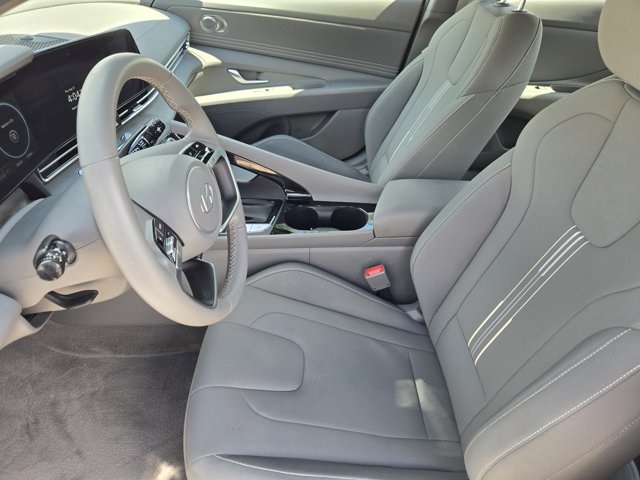 2024 Hyundai Elantra SEL Convenience photo 10