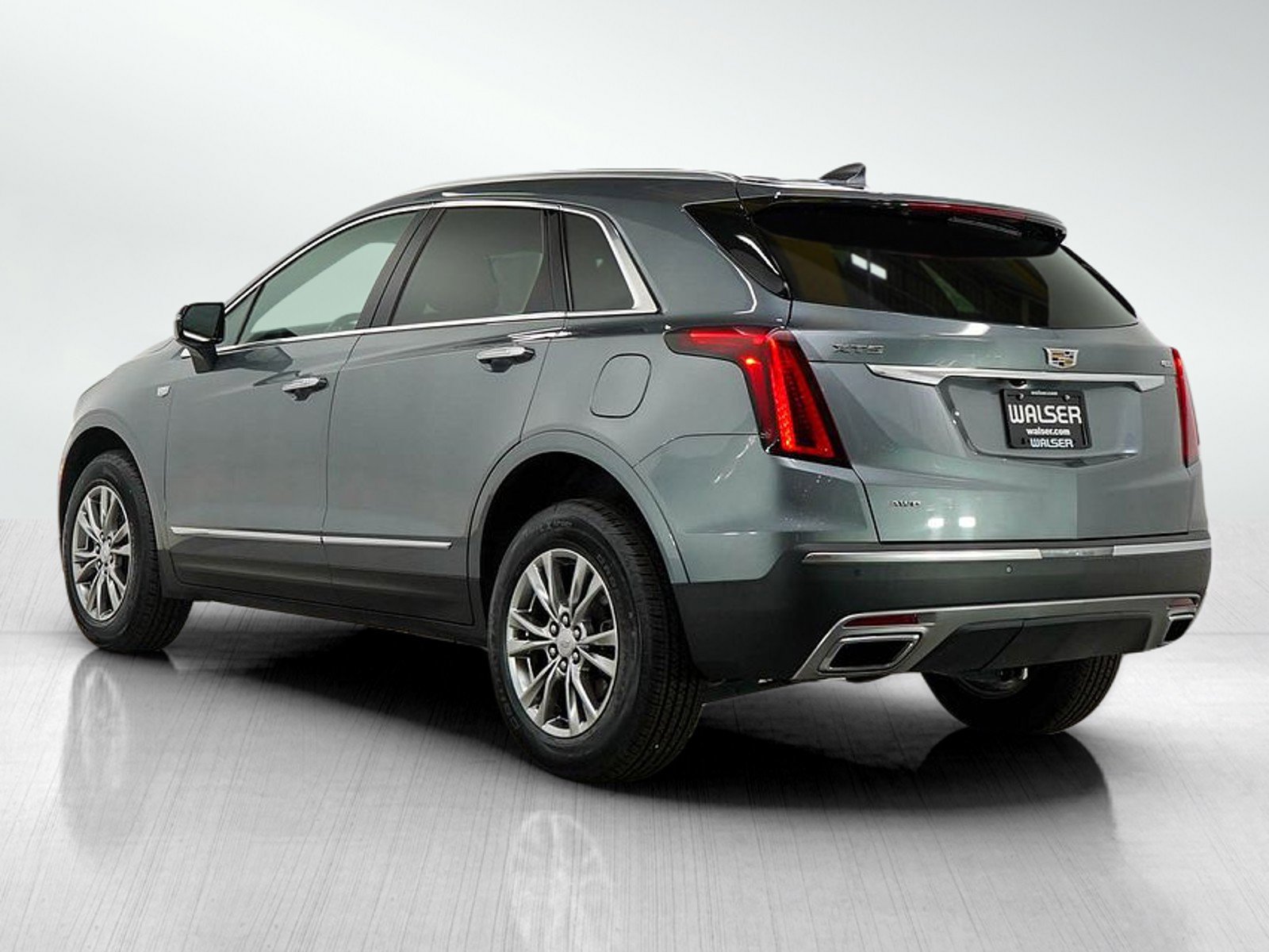 2022 Cadillac XT5 Premium Luxury photo 3