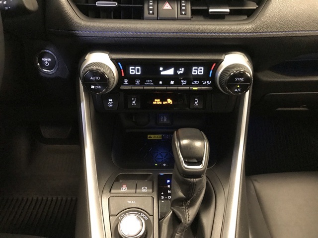2023 Toyota RAV4 Hybrid XSE photo 16