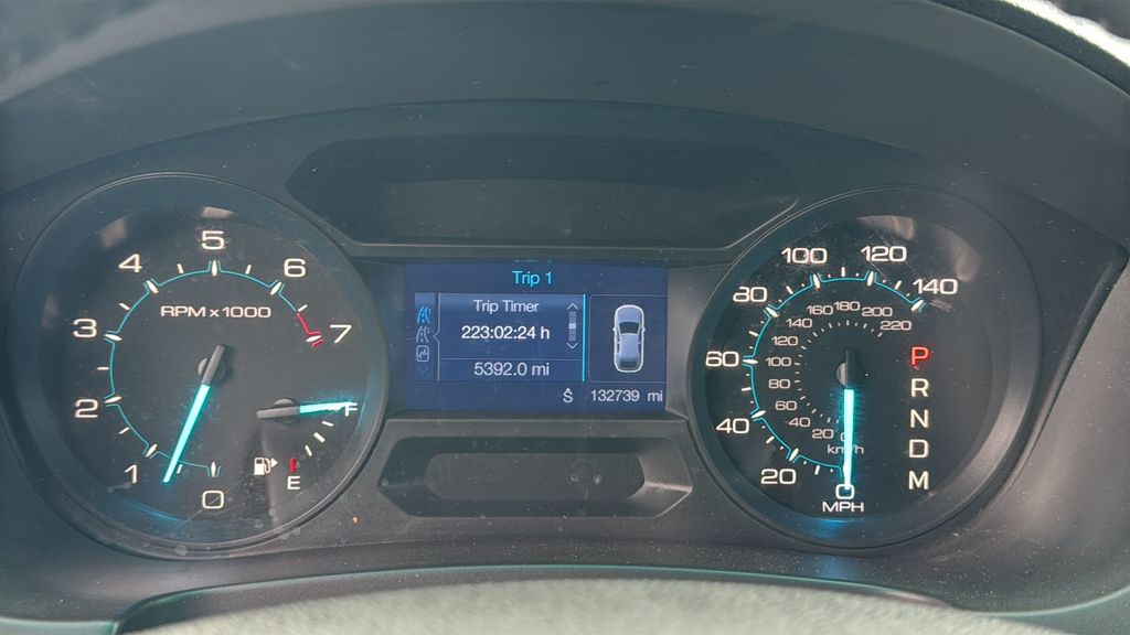 2015 Ford Explorer XLT photo 26