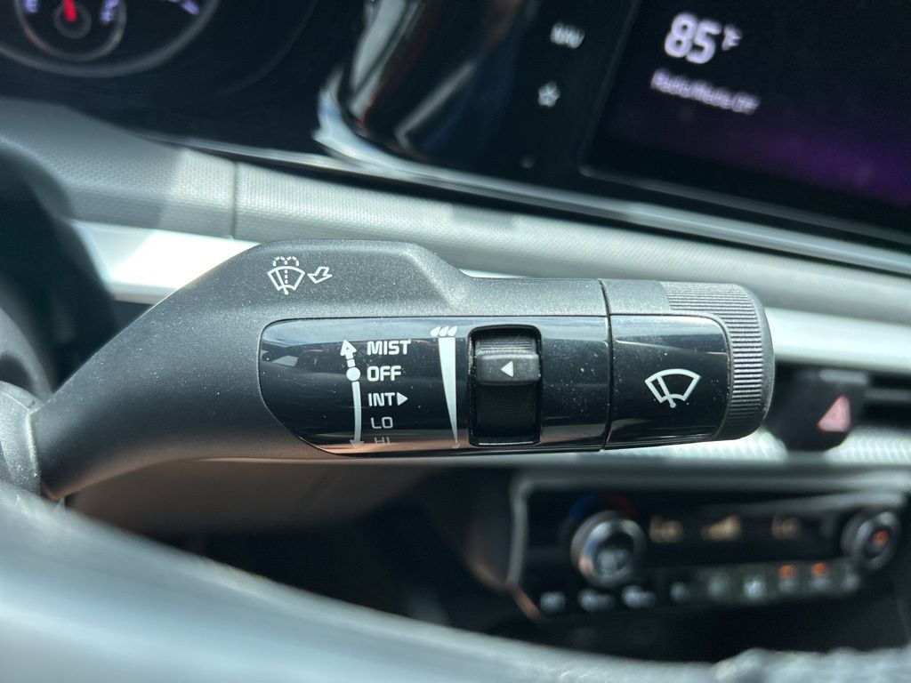 2022 Kia K5 GT-Line photo 23