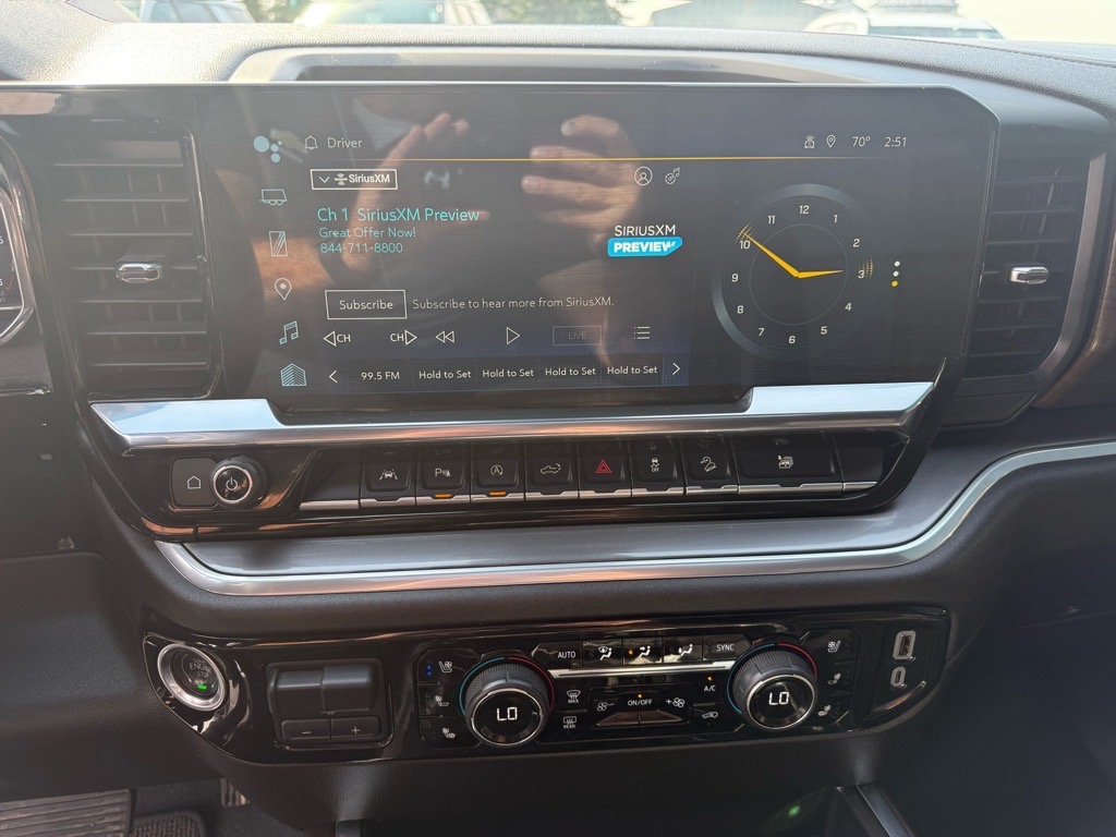2024 Chevrolet Silverado 1500 High Country photo 22