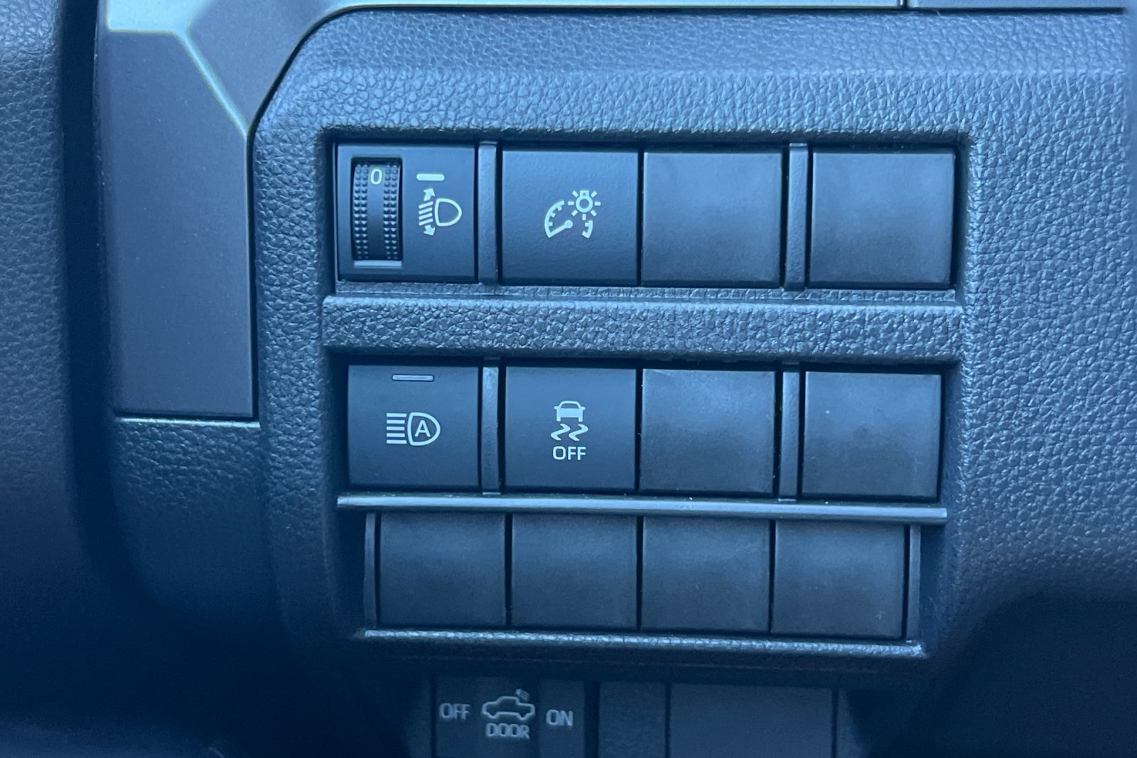 2025 Toyota Tacoma SR5 4x4 Double Cab photo 27