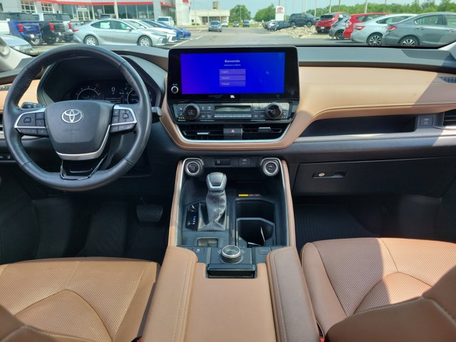 2024 Toyota Grand Highlander Platinum photo 7