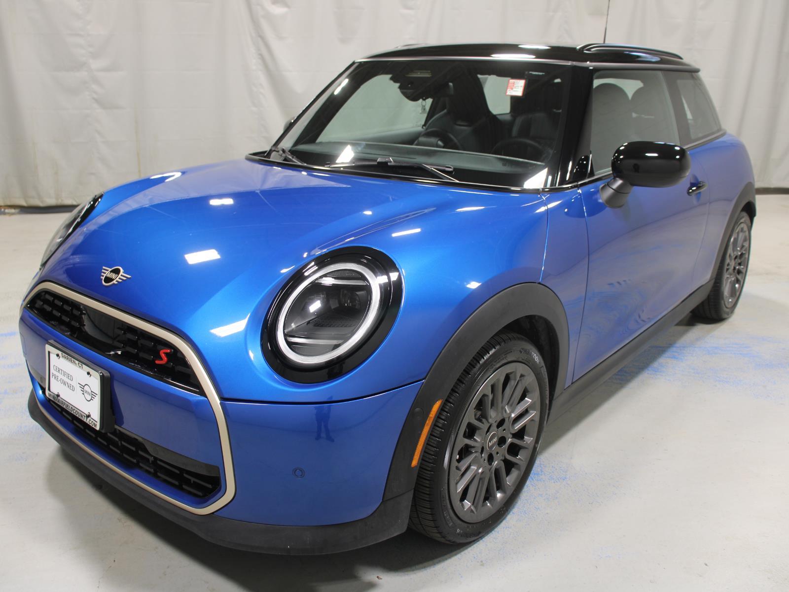 2025 MINI Hardtop 2 Door S's photo