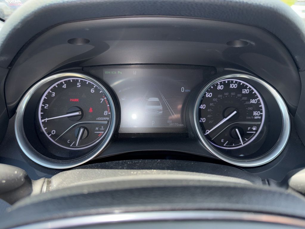 2018 Toyota Camry XLE photo 8